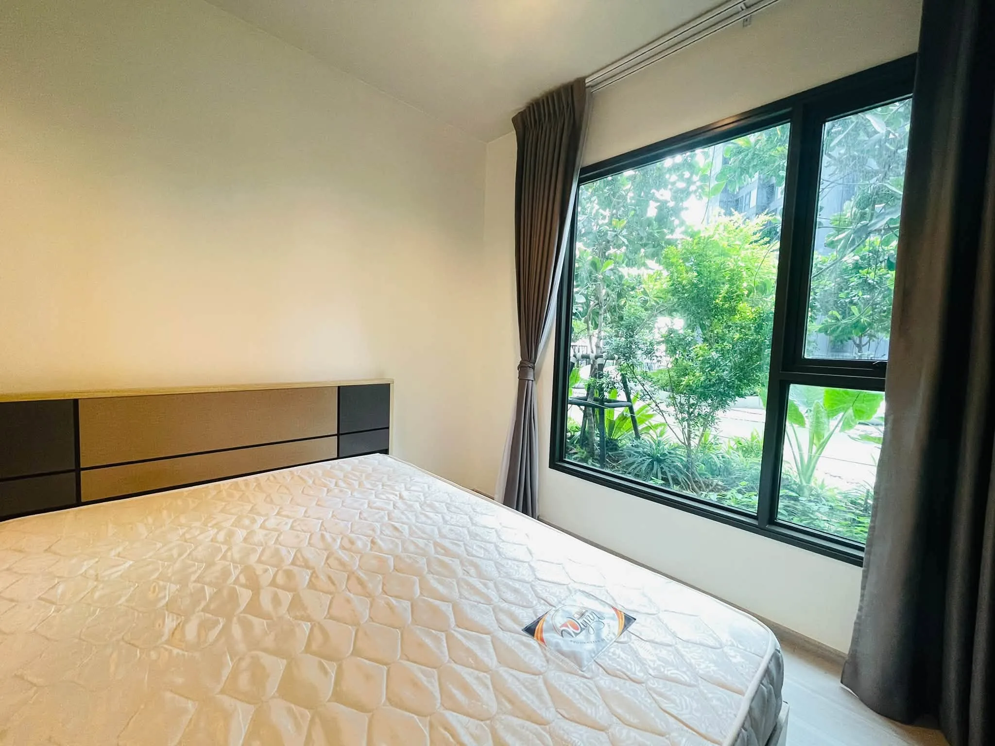 Condo Makkasan – photo 5