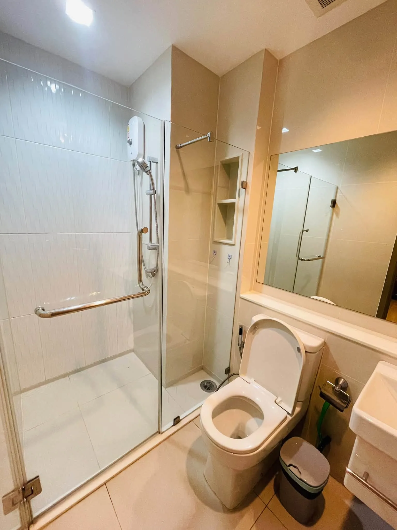 Condo Makkasan – photo 2