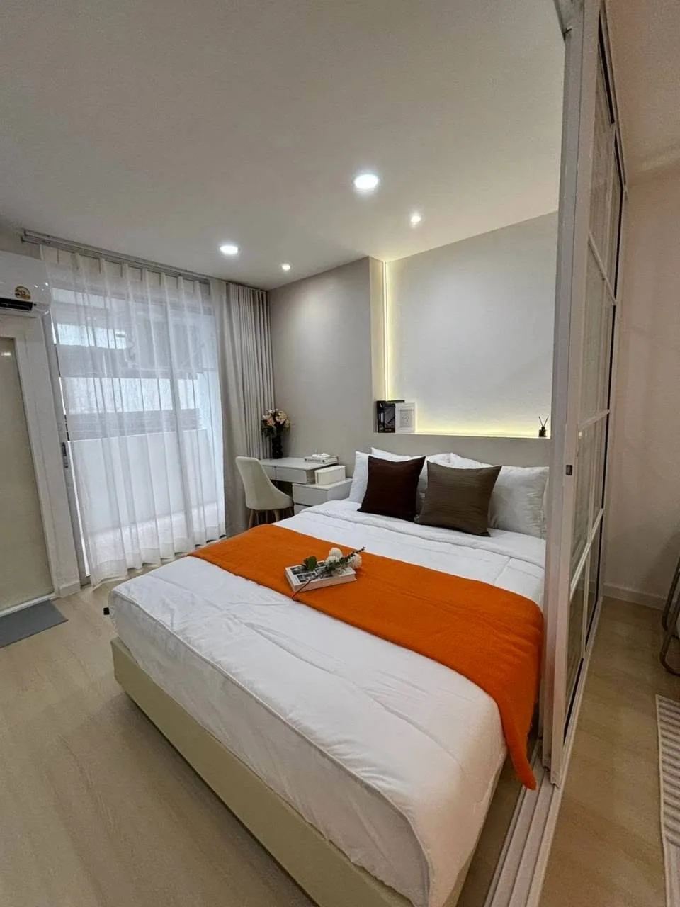 Condo Sam Sen Nai