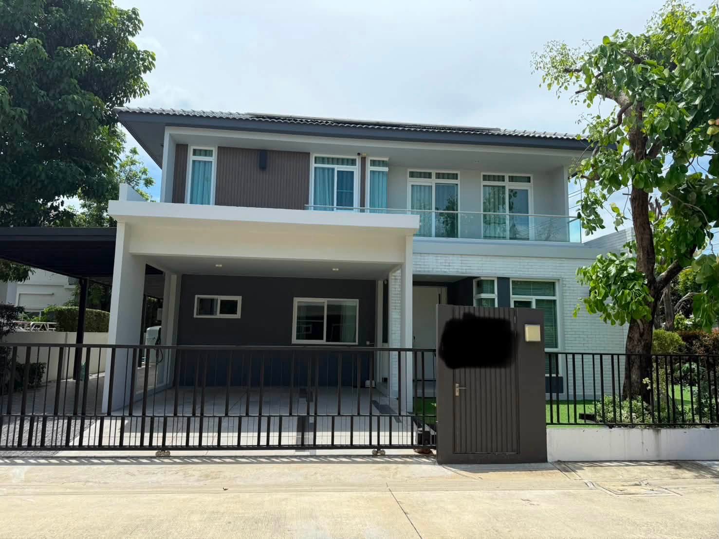 House Bangna
