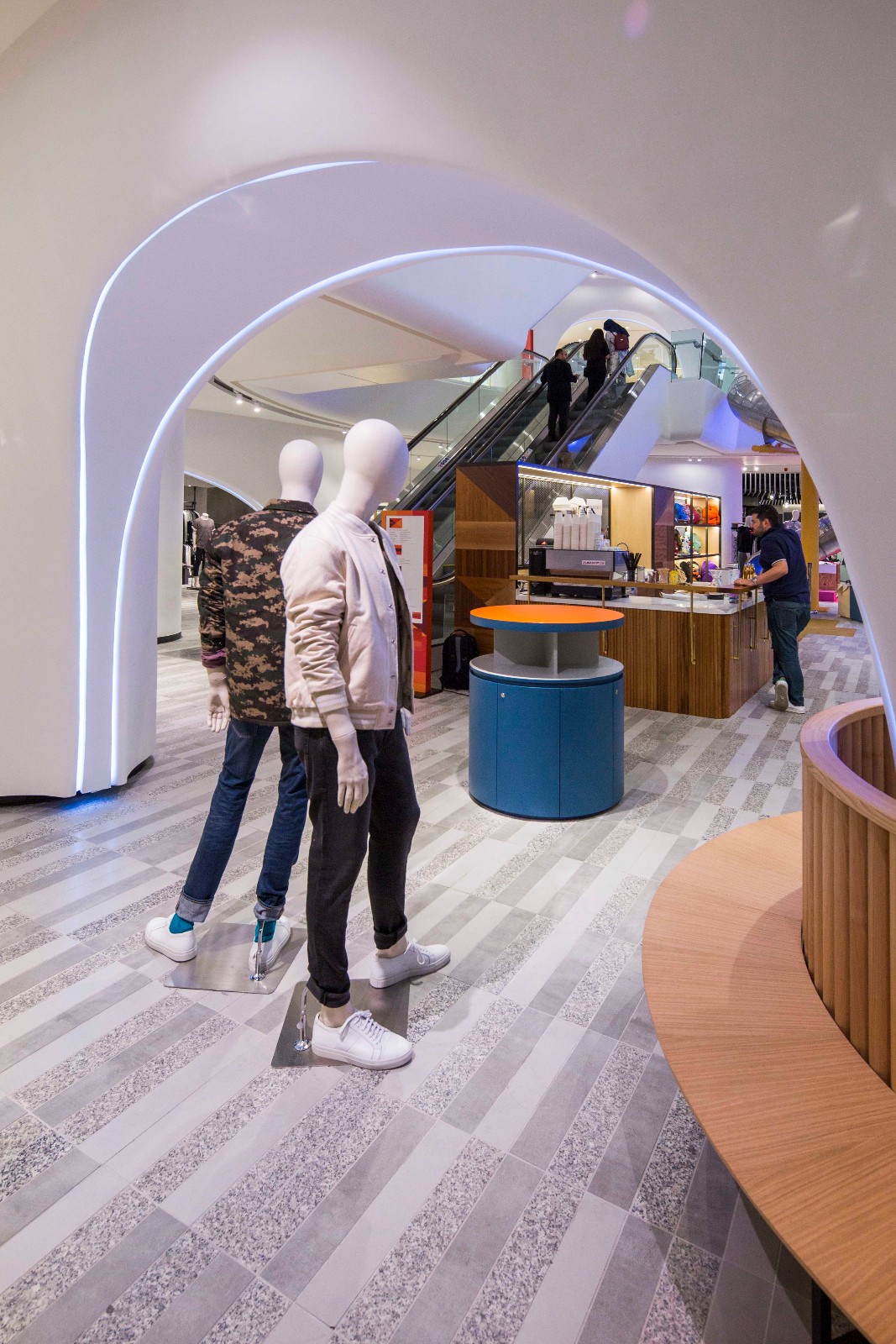 Wepublic experımental SHOPPING center — 13