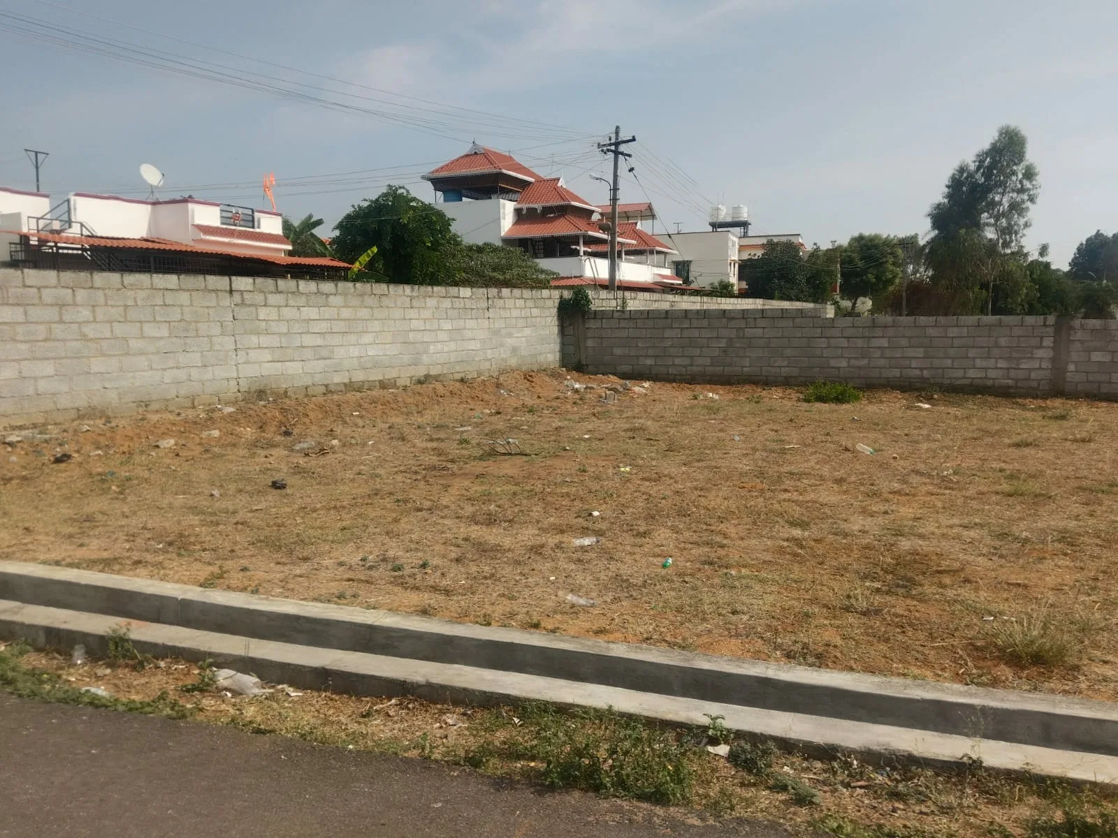 2 BHK Flat for sale in TVS, company to andhivadi,road, Thirupathi layout, Hosur, Building / outside