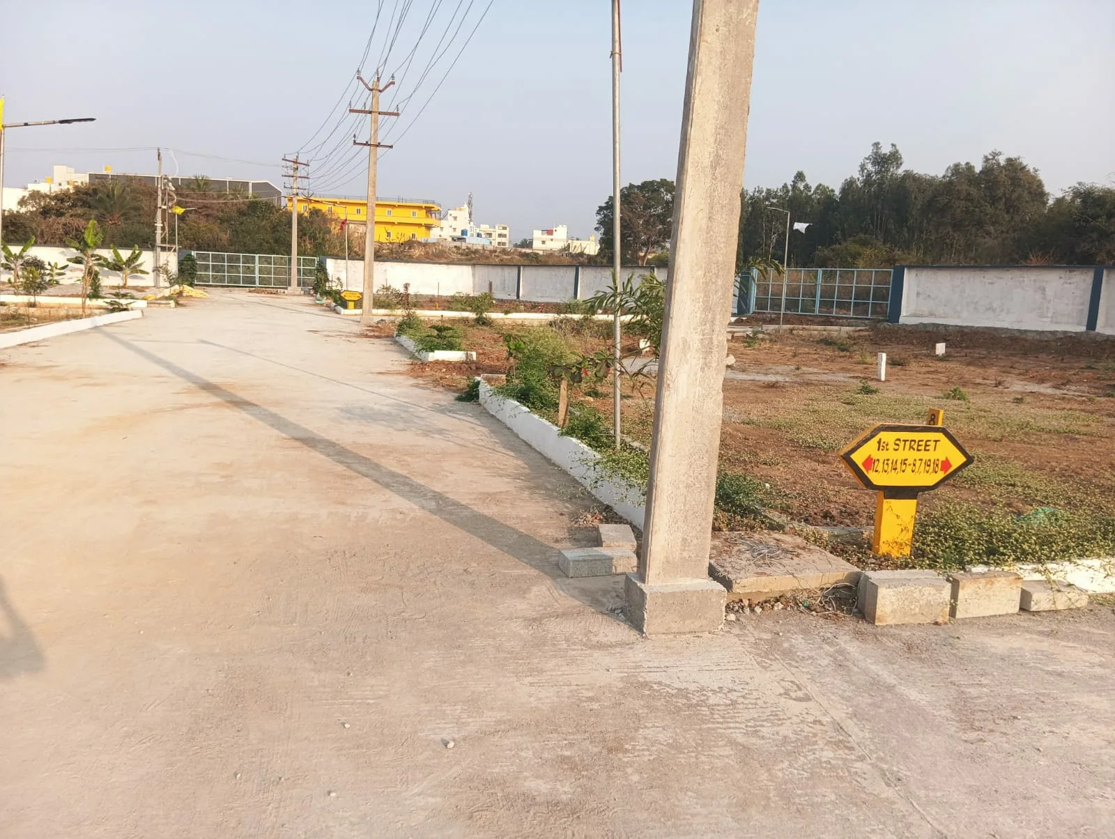 2 BHK Flat for sale in TVS, company to andhivadi,road, Thirupathi layout, Hosur, Building / outside