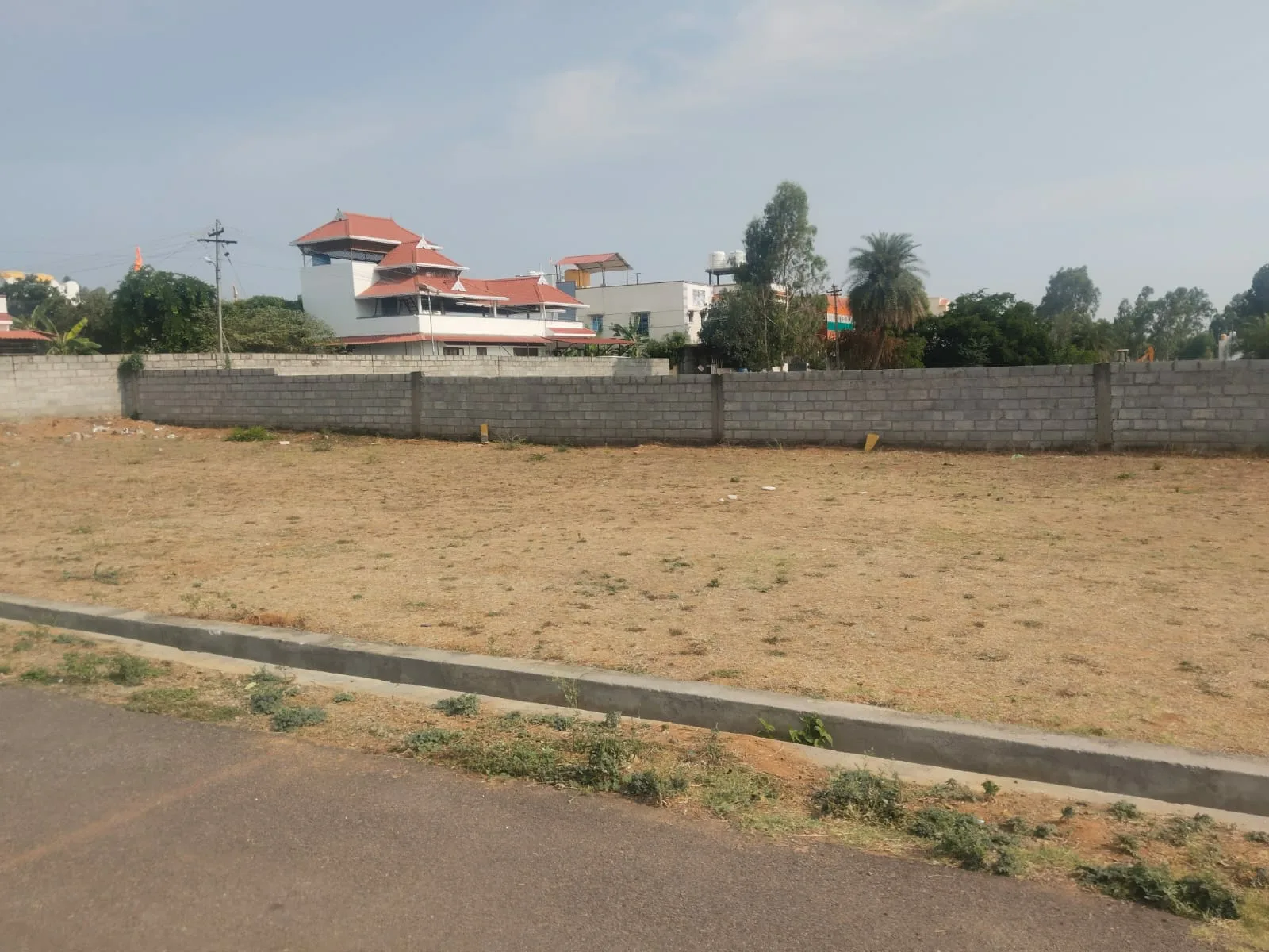 2 BHK Flat for sale in TVS, company to andhivadi,road, Thirupathi layout, Hosur, Building / outside