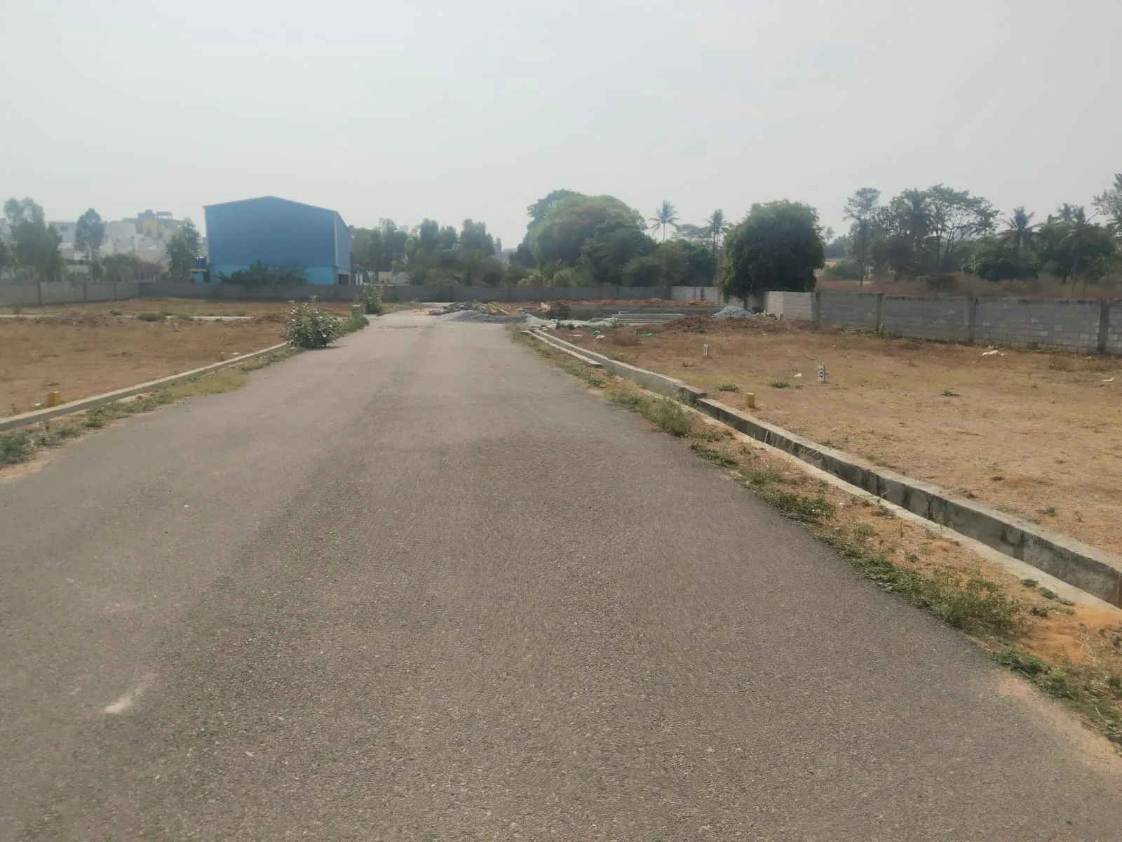 2 BHK Flat for sale in TVS, company to andhivadi,road, Thirupathi layout, Hosur, Building / outside