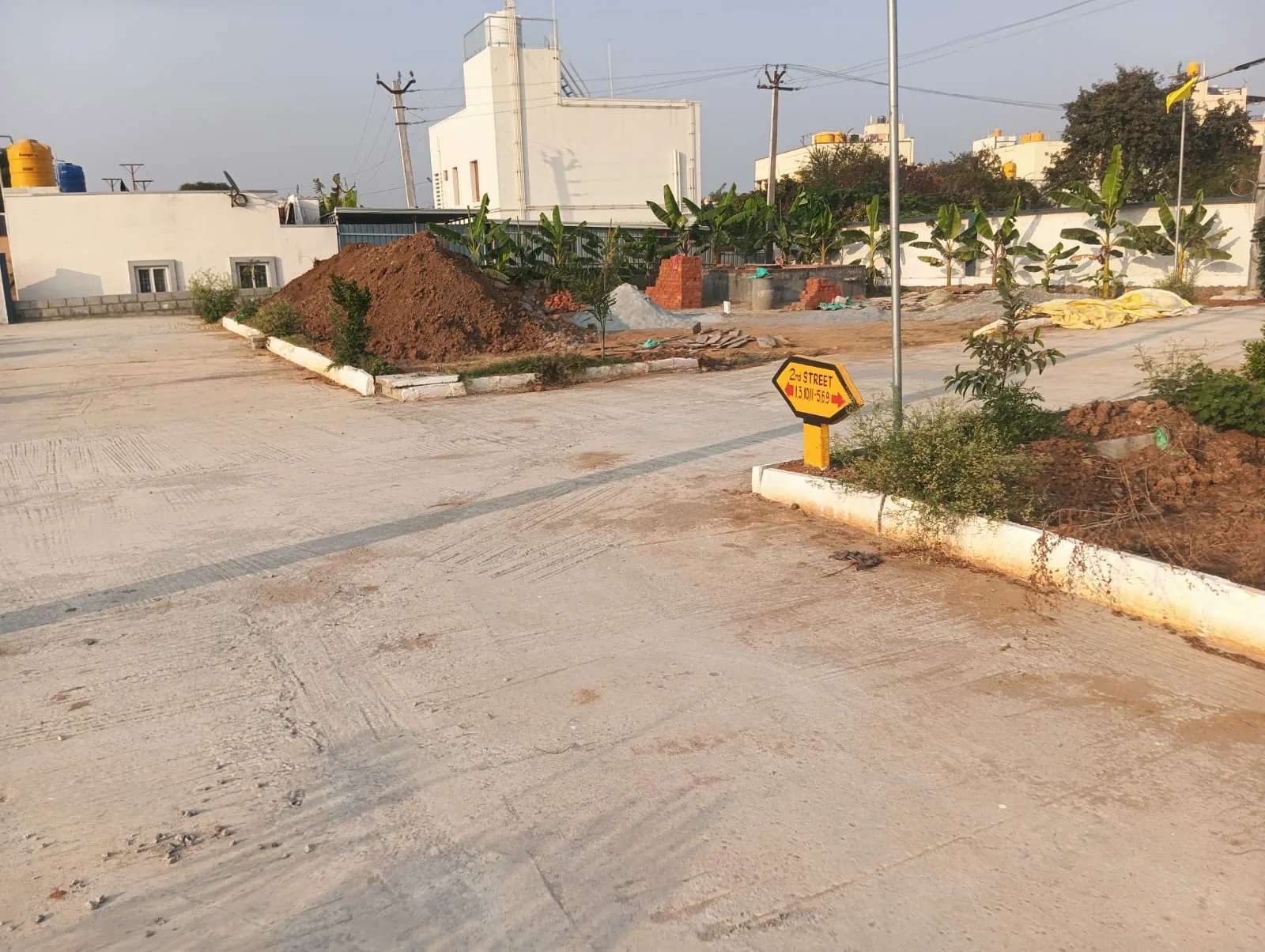 2 BHK Flat for sale in TVS, company to andhivadi,road, Thirupathi layout, Hosur, Building / outside
