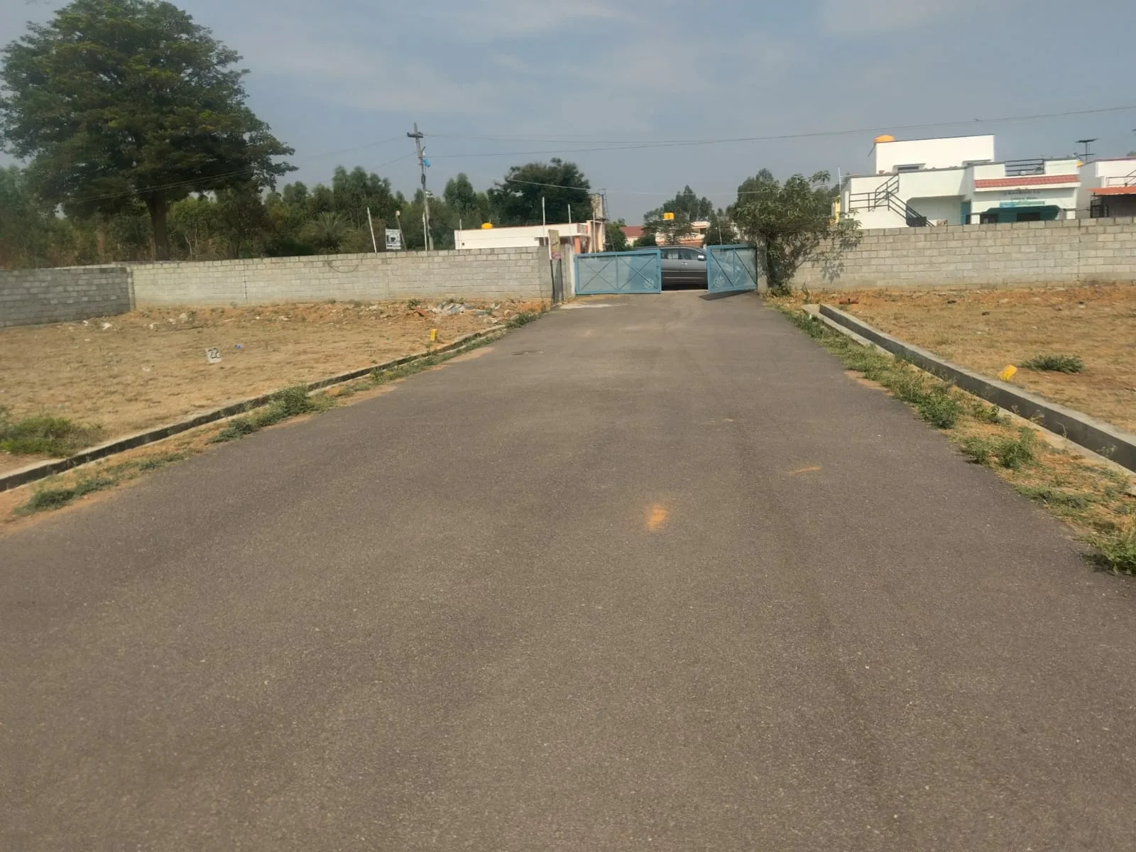 2 BHK Flat for sale in TVS, company to andhivadi,road, Thirupathi layout, Hosur, Building / outside