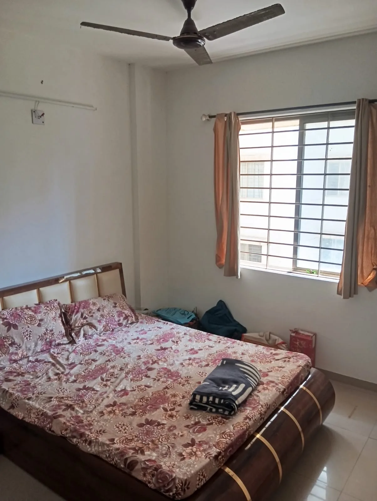 2 BHK Flat for sale in Tulip-1, Ahmedabad, Bedroom