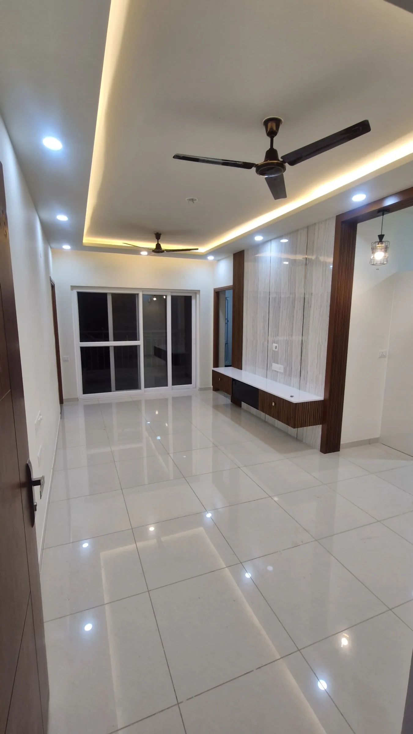 2 BHK Flat for rent in Brigade Horizon kambi pura kengeri Bangalore, Bangalore south, Living room