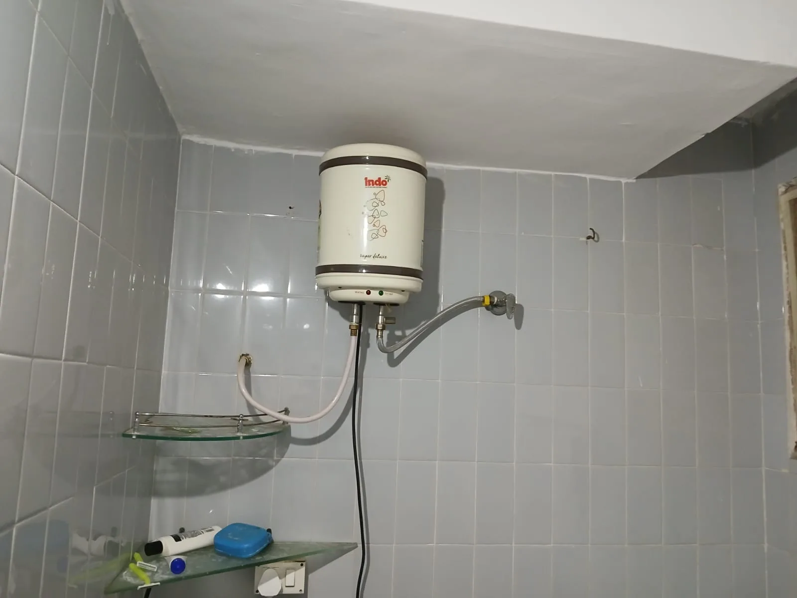 3 BHK Flat in Ellisbridge, Bathroom