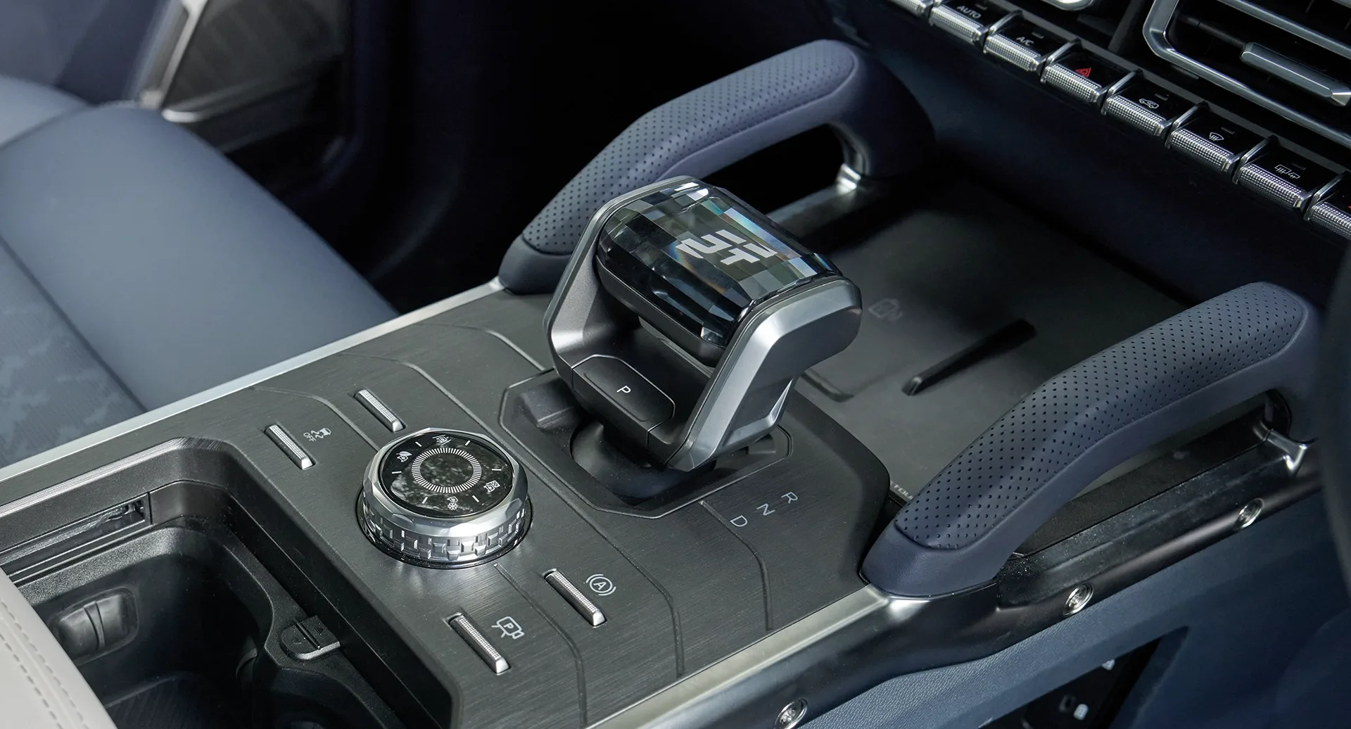 Jetour T2, image 9 of 11