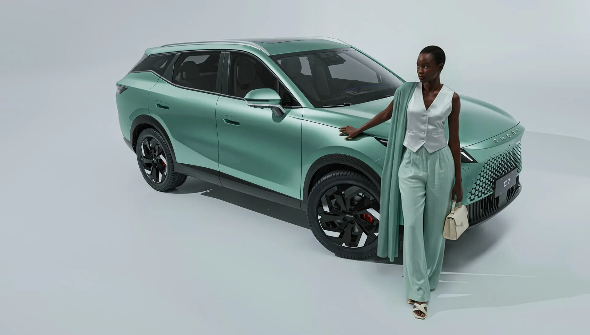 Omoda C7, image 2 of 13