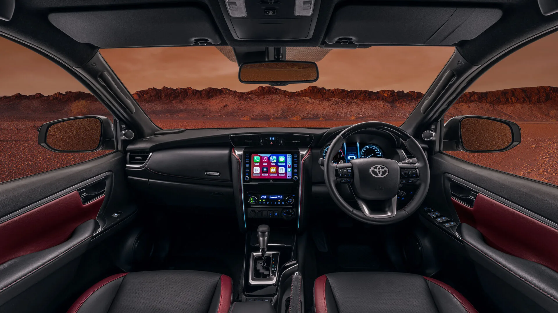 Toyota Fortuner, image 4 of 9