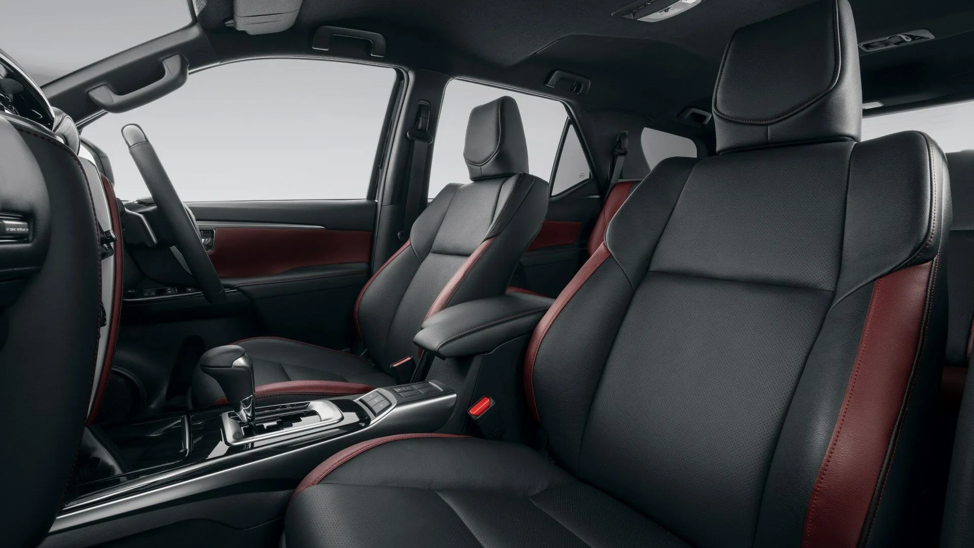 Toyota Fortuner, image 6 of 9