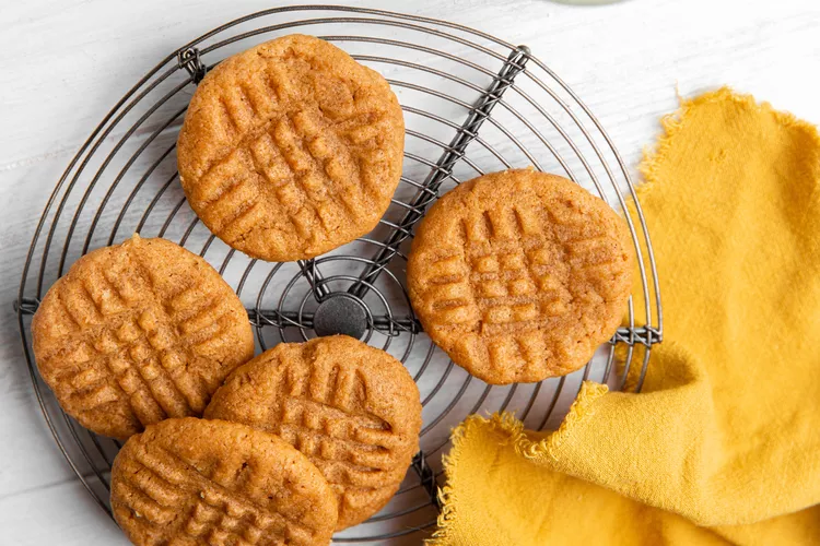 easiest-peanut-butter-cookies