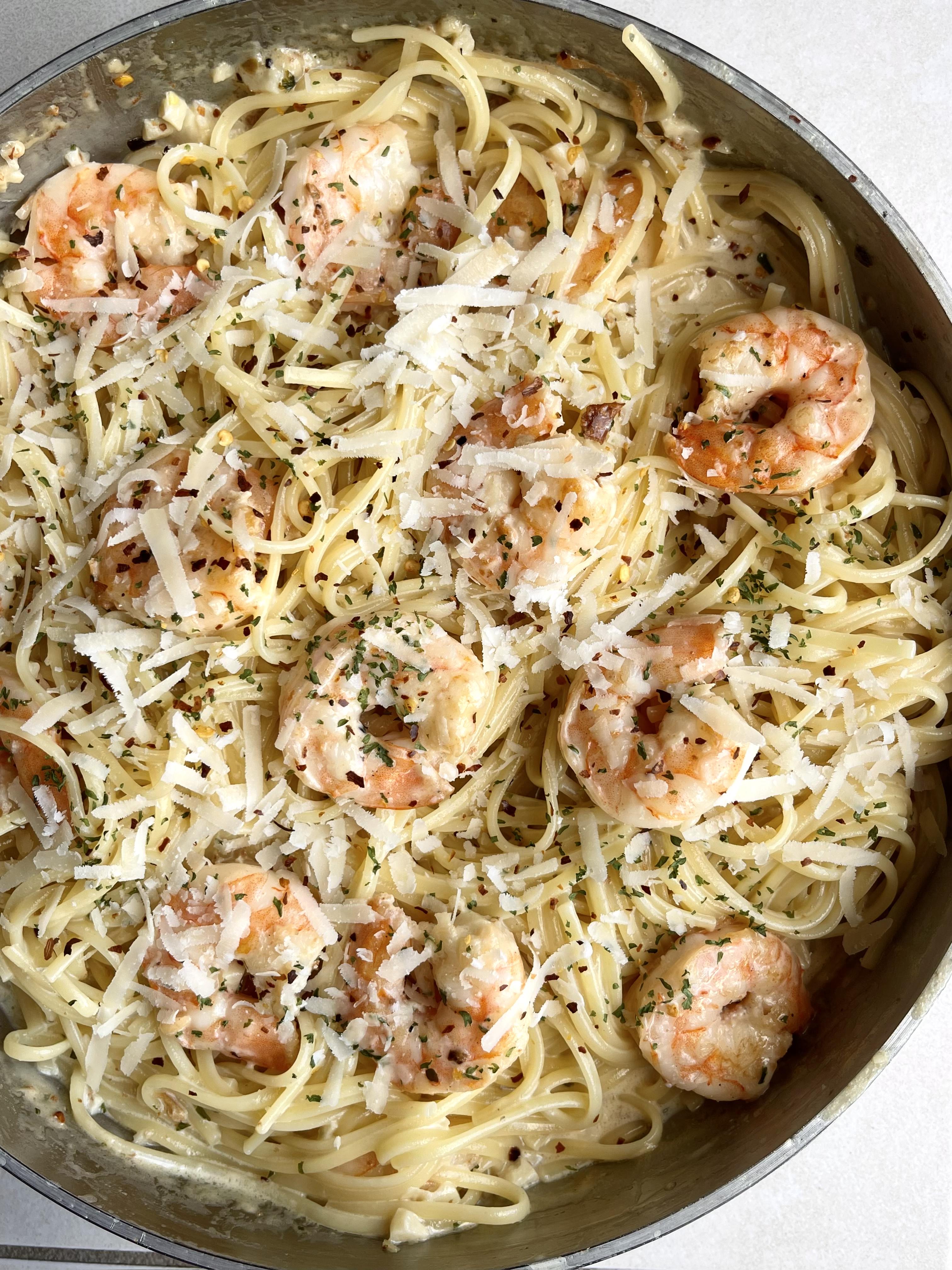 creamy-garlic-and-shrimp-linguine