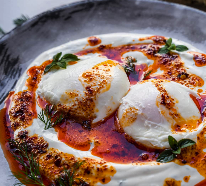 cilbir-(turkish-eggs)-with-dukkah