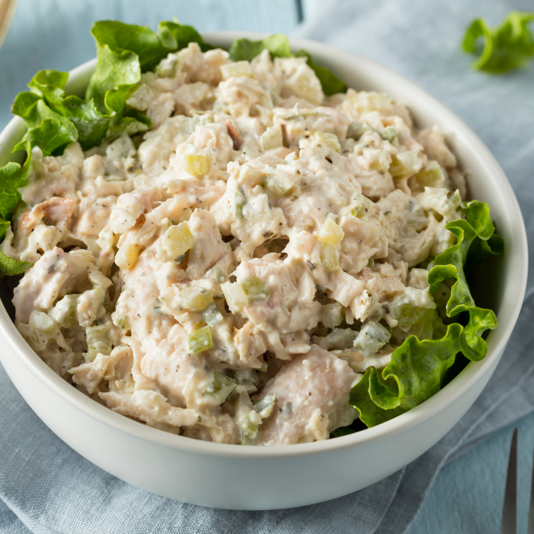 pecan-and-grape-chicken-salad-and-crackers