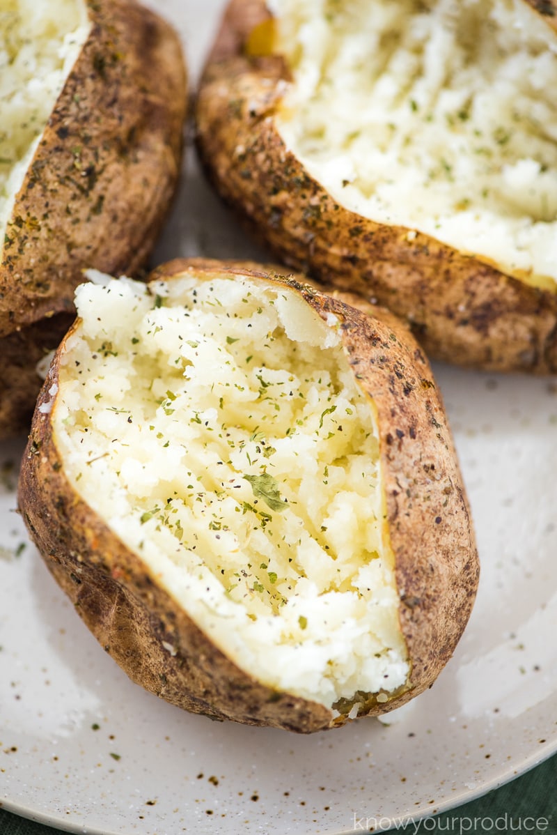 air-fryer-baked-potatoes