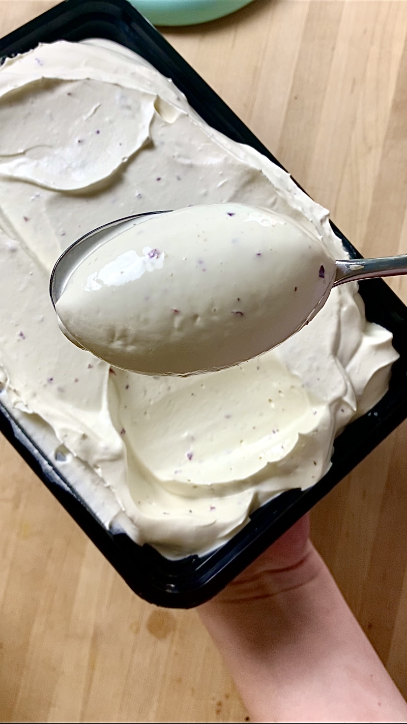 sweet-rose-chantilly-cream