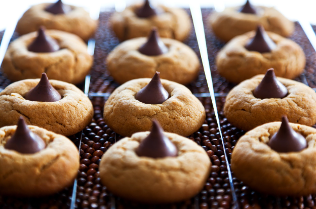 gluten-free-peanut-budder-kiss-cookies