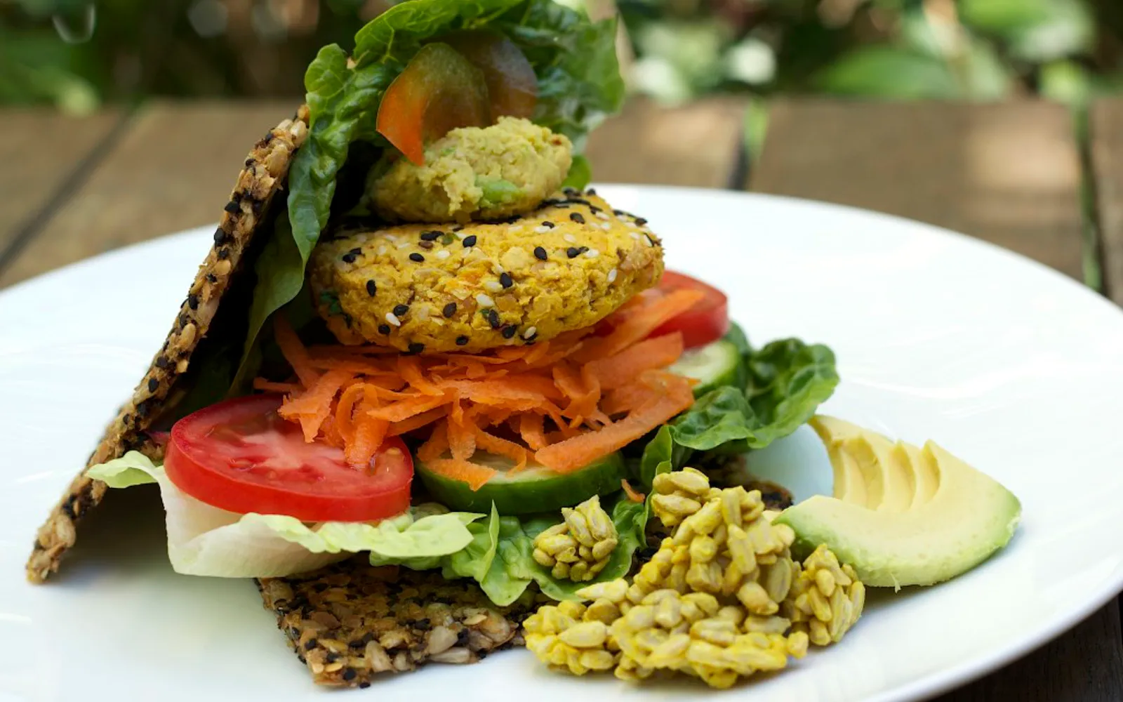 raw-veggie-burger-with-sunflower-bread-and-raw-hummus
