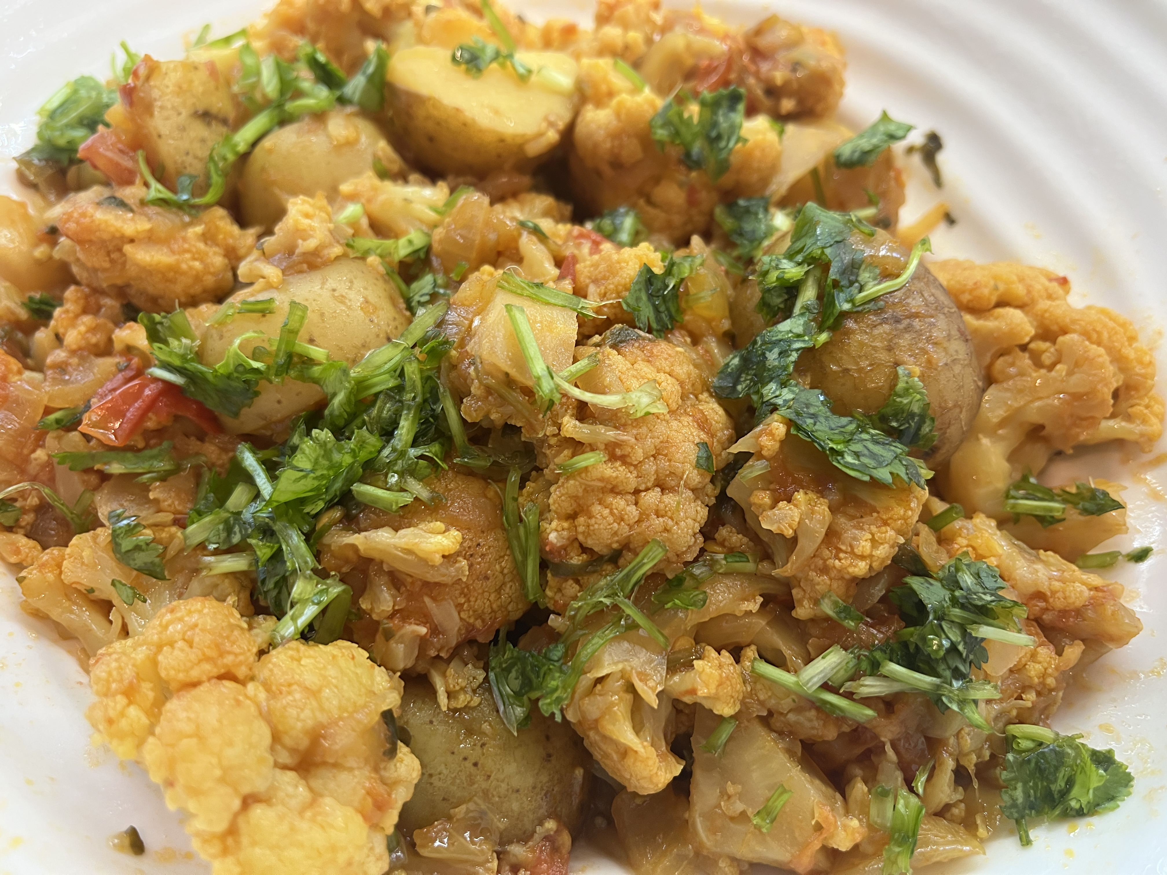 aloo-gobi-(cauliflower-and-potatoes)