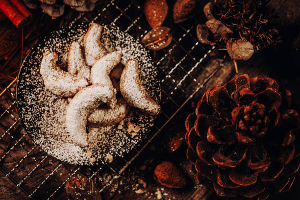 nut-crescents