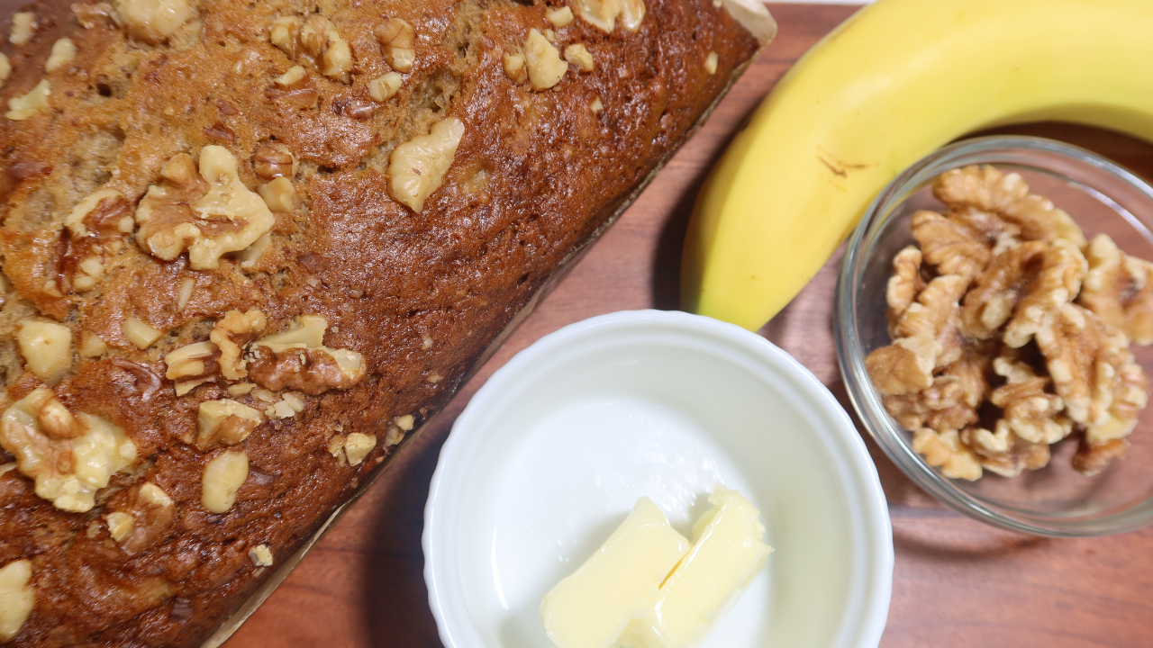 the-most-basic-and-delicious-banana-bread-recipe