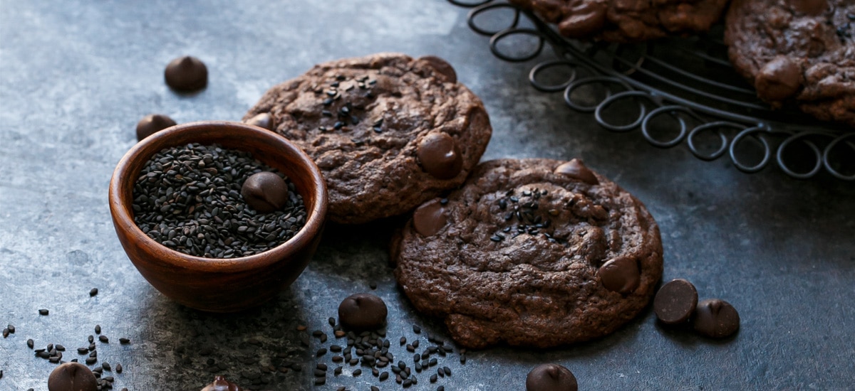 dark-chocolate-and-black-sesame-cookies