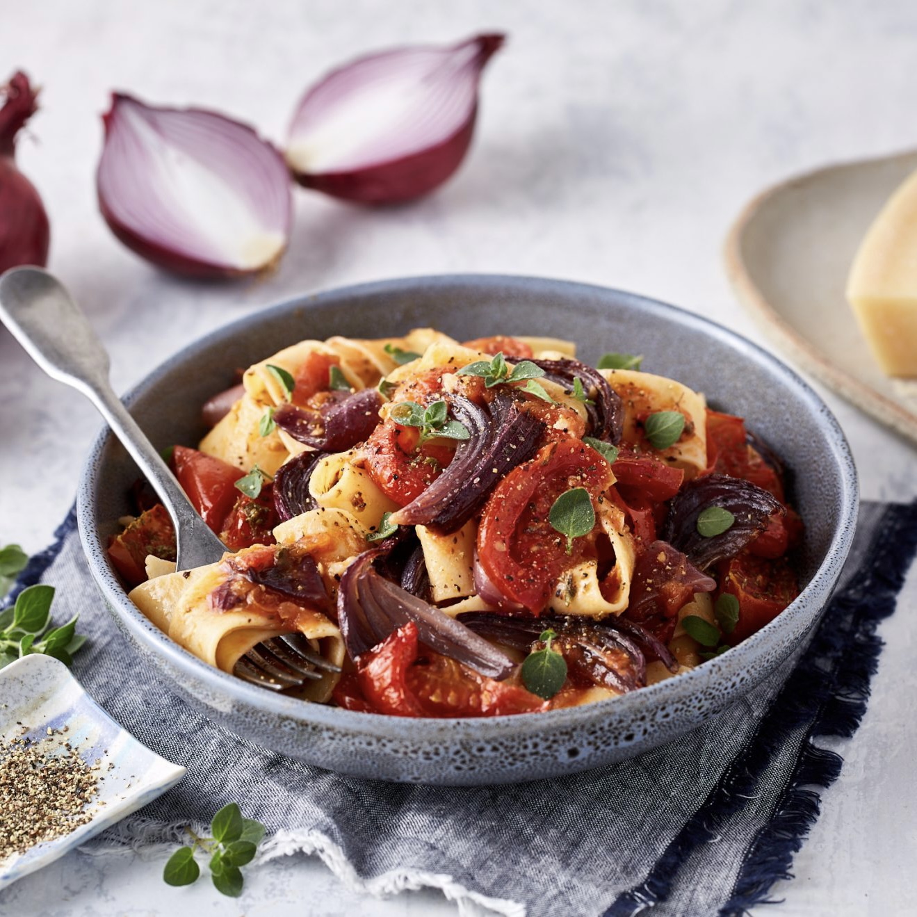 oven-roasted-red-onion-and-truss-tomato-pasta