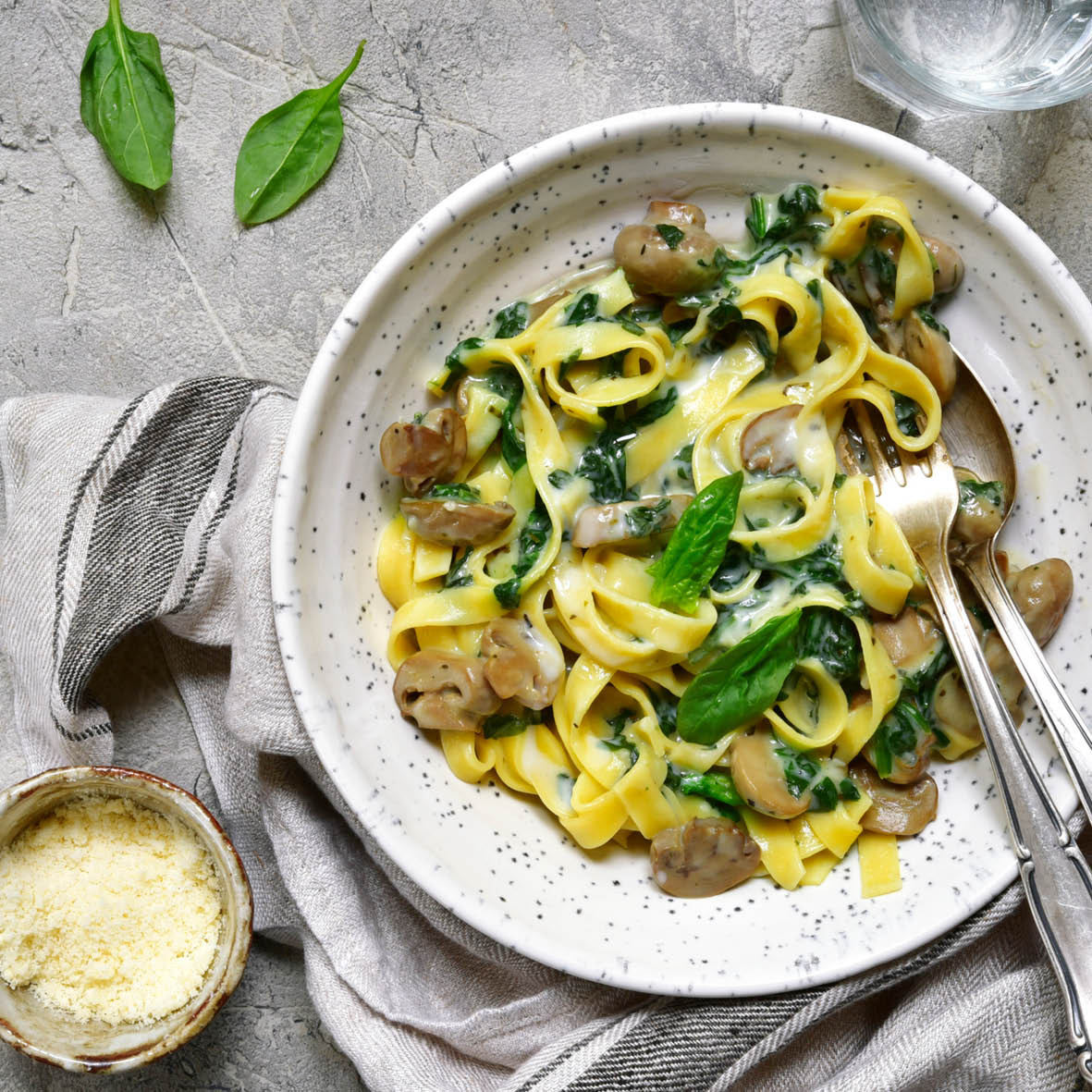 creamy-tagliatelle-with-mushrooms