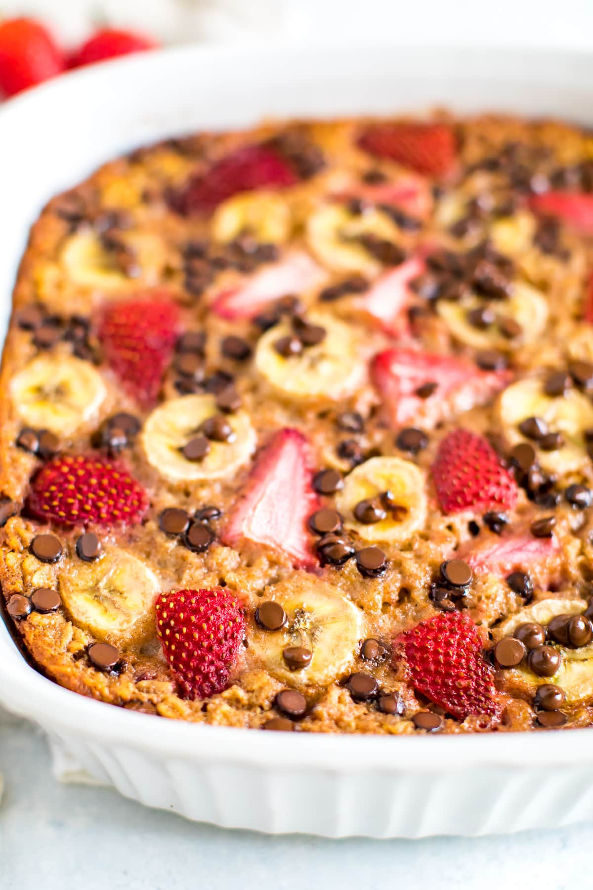 one-pan-baked-oats-(strawberry-and-chocolate)