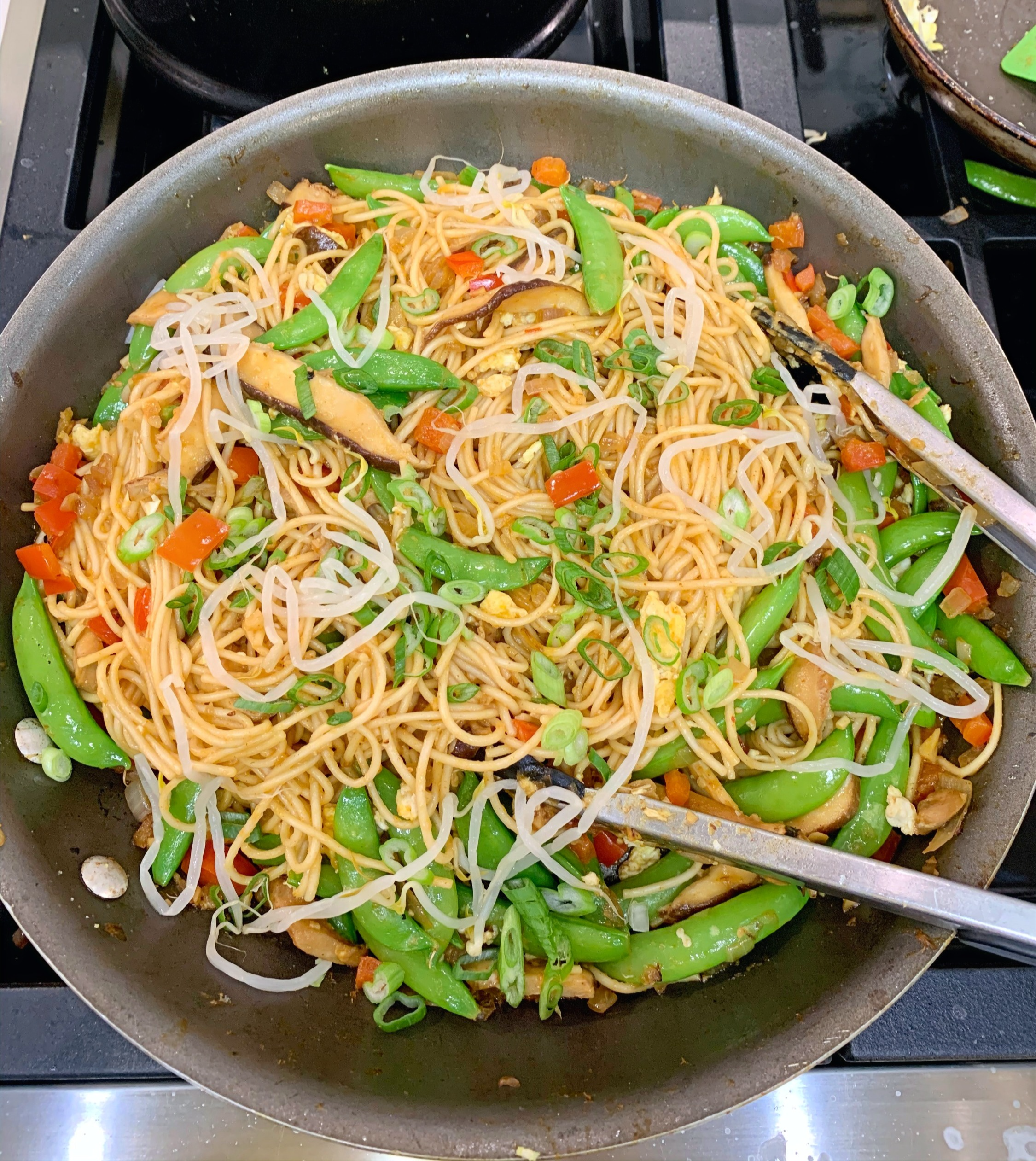 the-tangy-spicy-and-incredibly-easy-pad-thai-you-didn't-know-you-needed