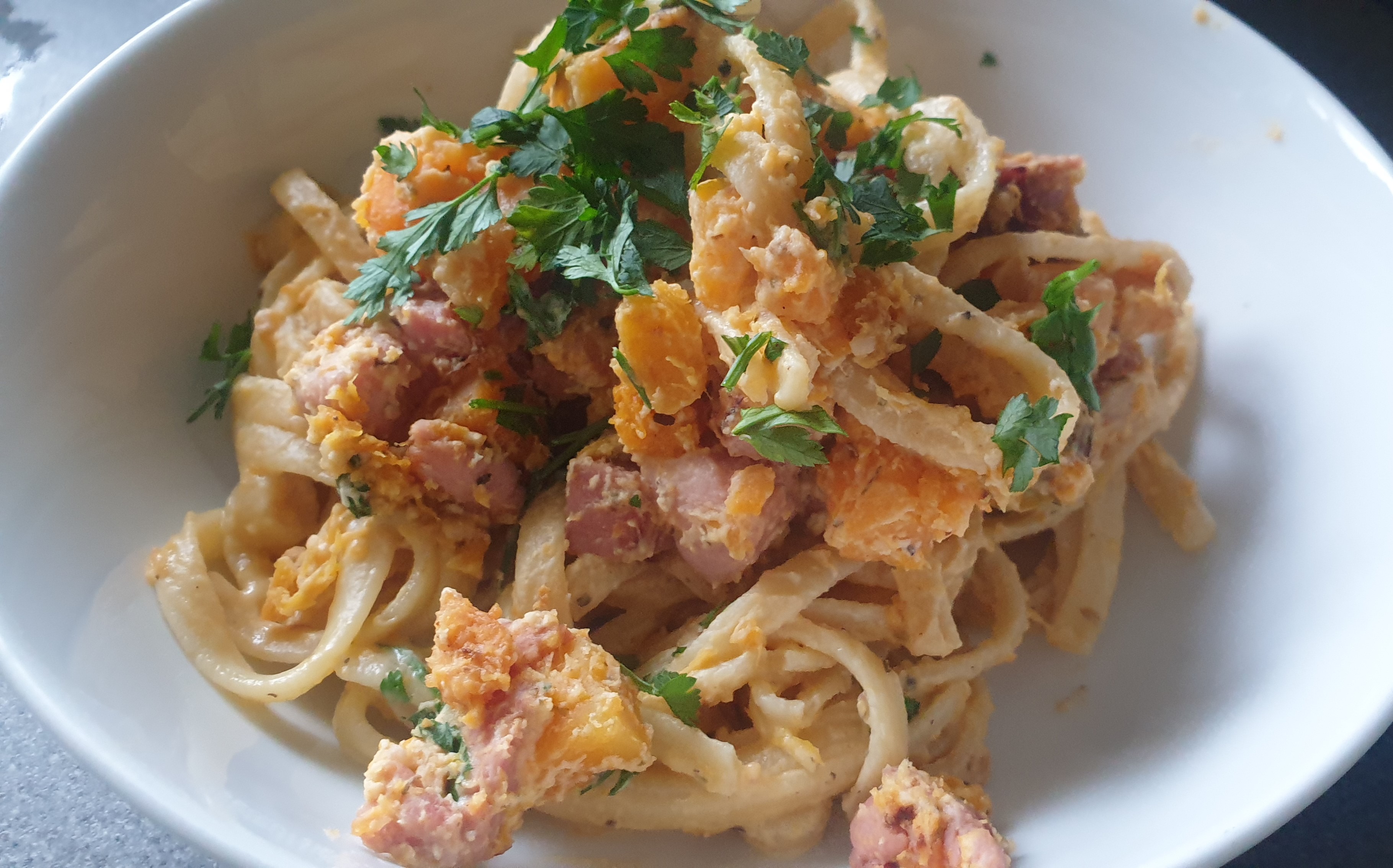 creamy-carbonara-with-bacon-and-butternut-squash