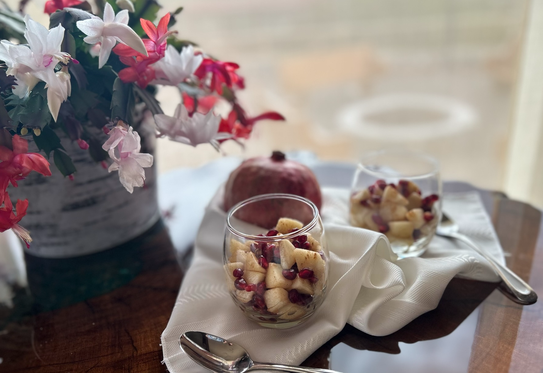 spiced-pears-with-pomegranate