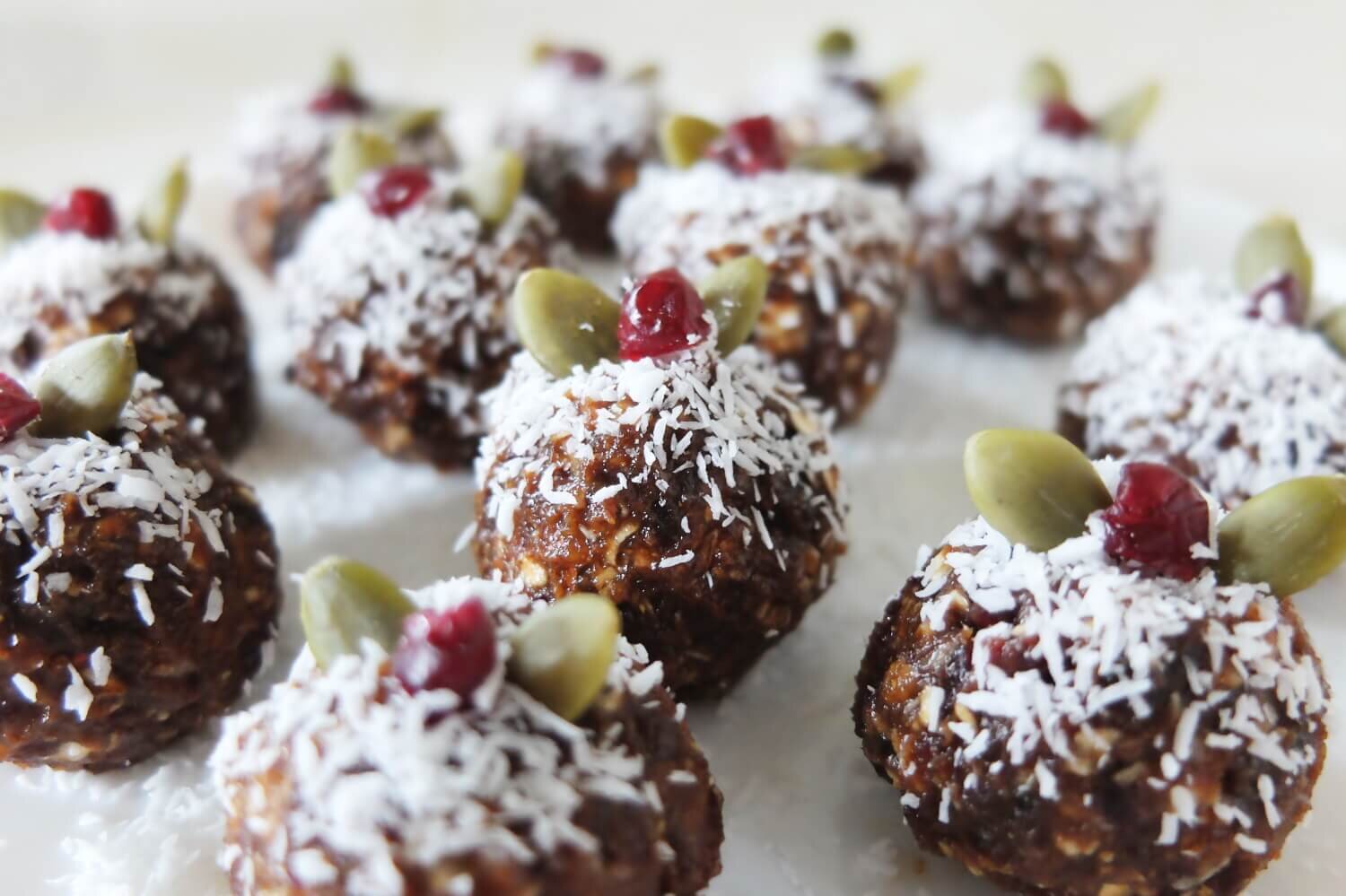 christmas-pudding-bliss-balls