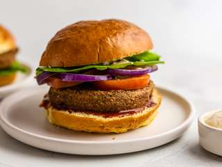 portobello-jackfruit-burgers