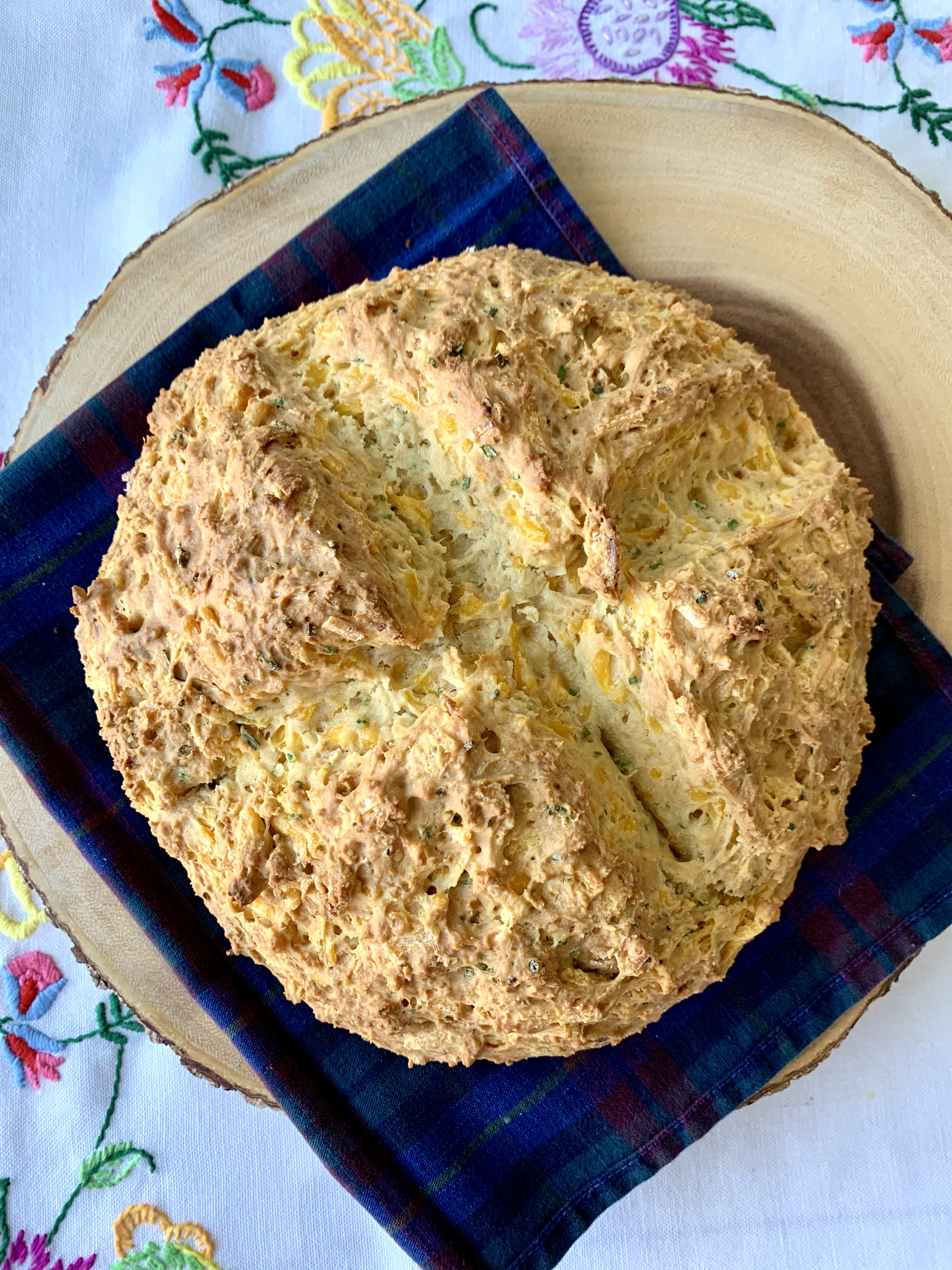 "cheddar"-and-chive-irish-soda-bread