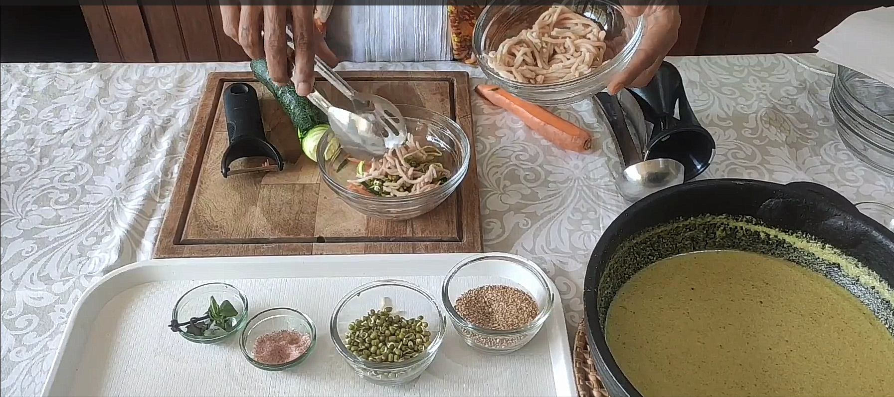 brown-rice-zuccini-noodles-laksa-soup