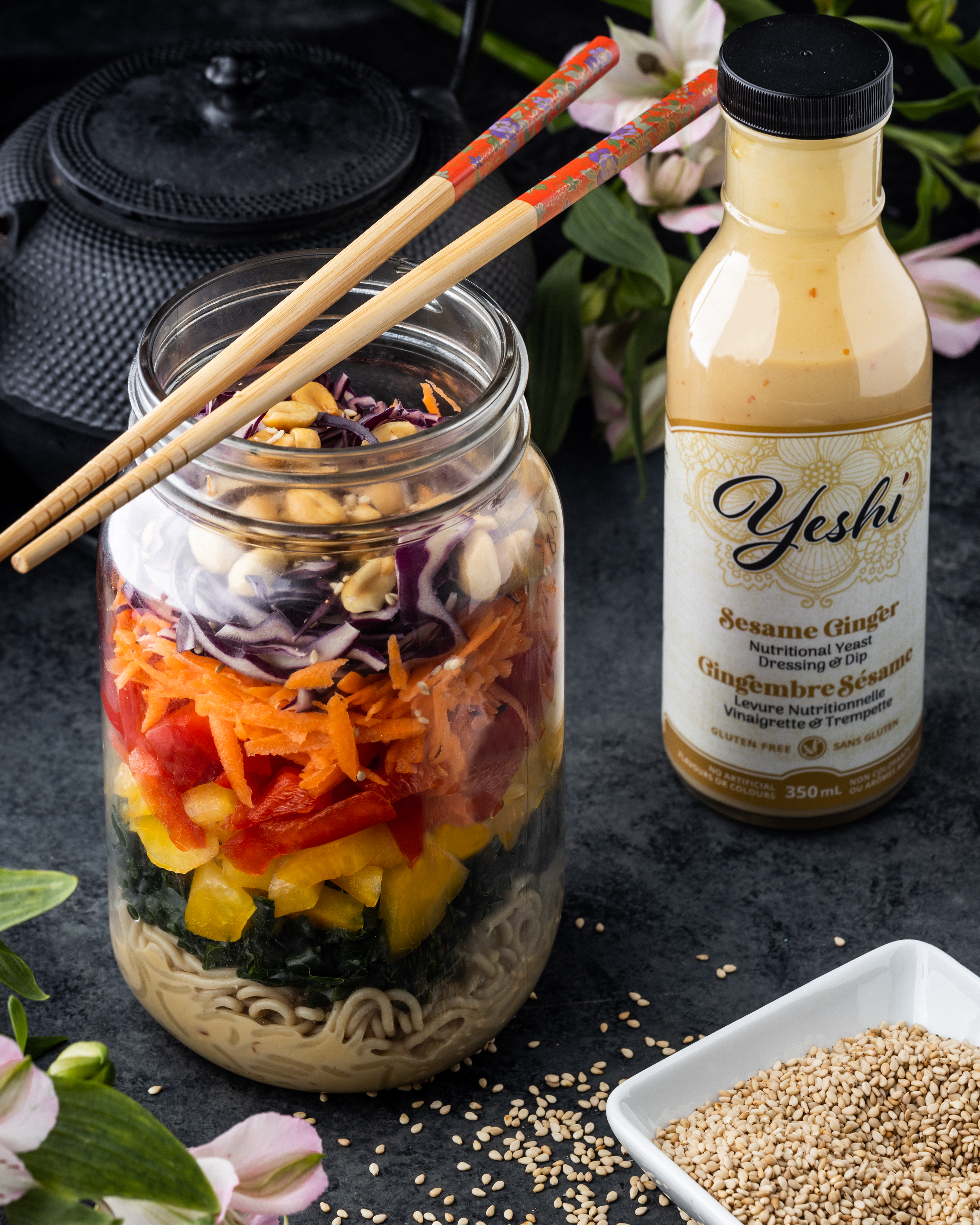 ramen-noodle-mason-jar-salad