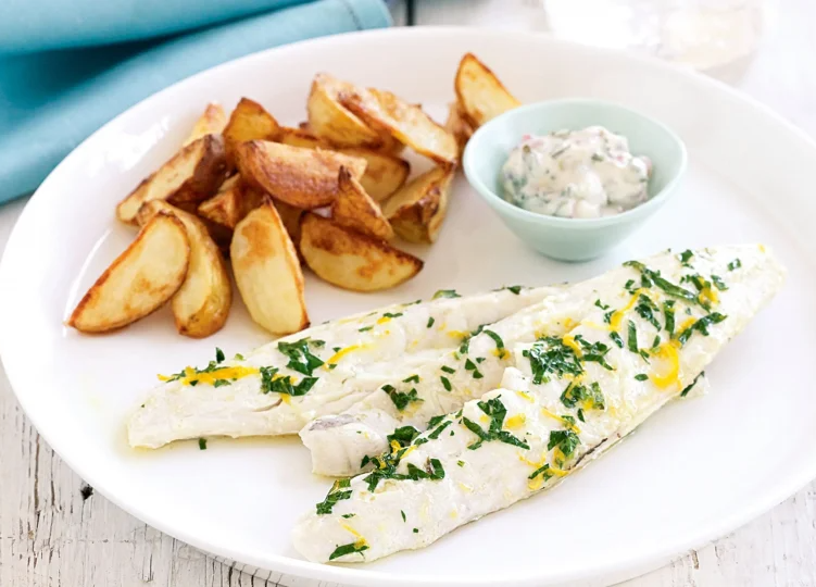 healthy-fish-and-chips-with-tartare-sauce