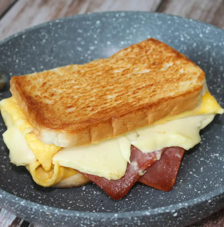 one-pan-ham-and-cheese-sandwich
