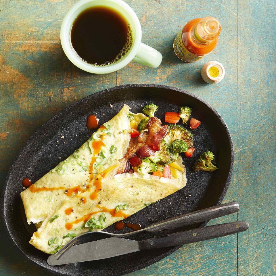 low-carb-bacon-and-broccoli-egg-burrito