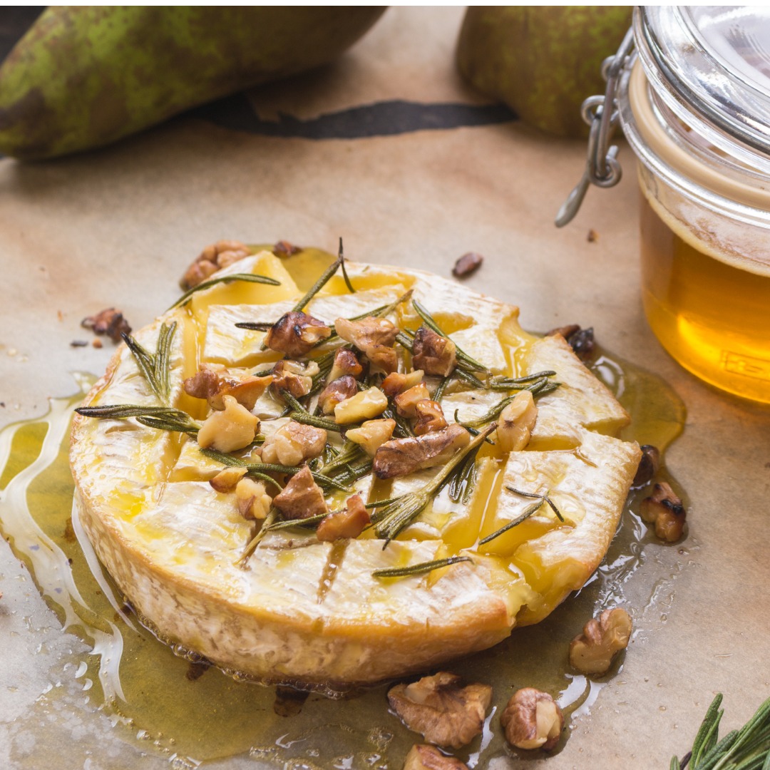 baked-brie-with-honey-walnut-and-pears