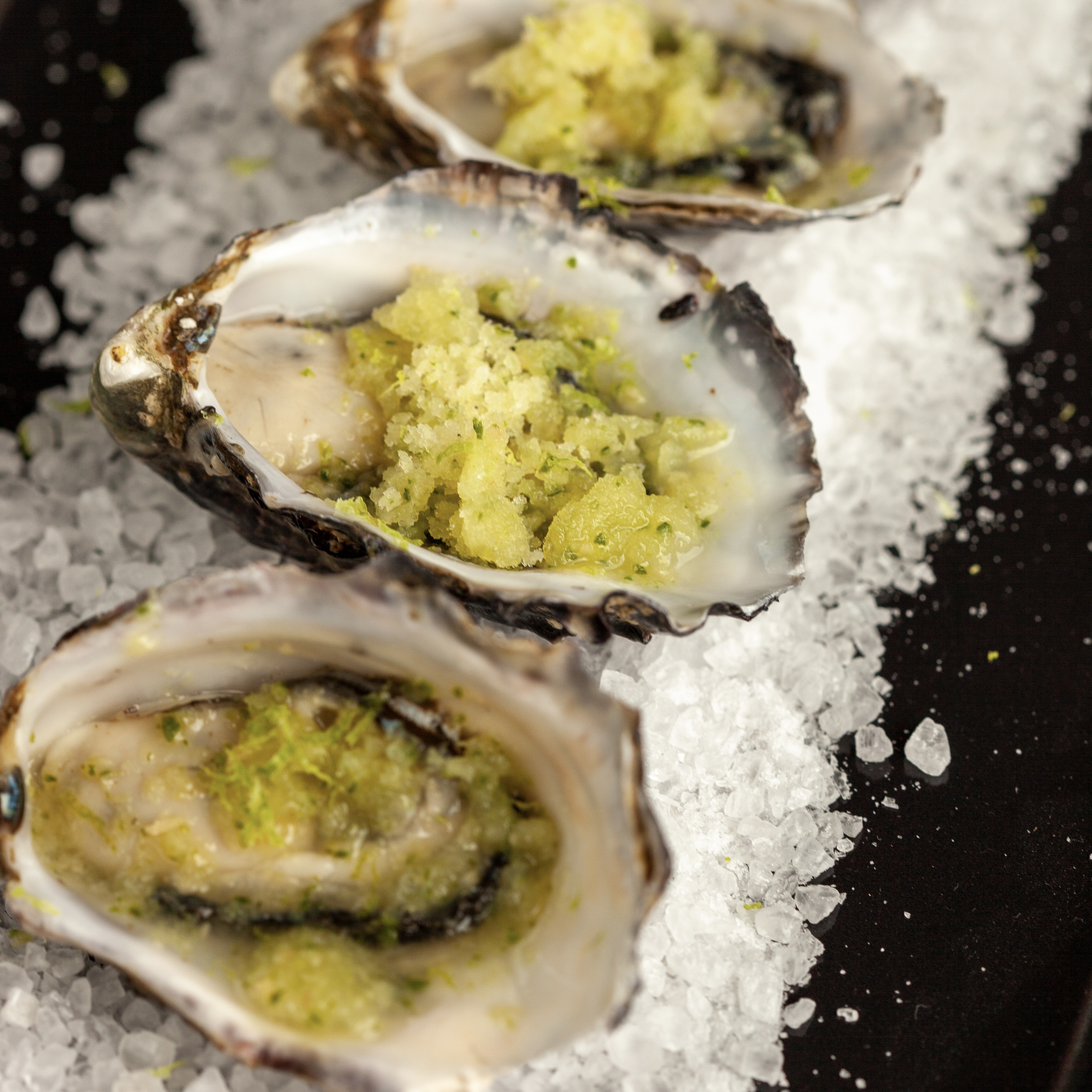 oysters-with-cucumber-and-lychee-granita