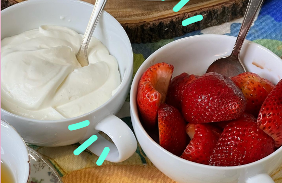 balsamic-strawberries-with-whipped-cream
