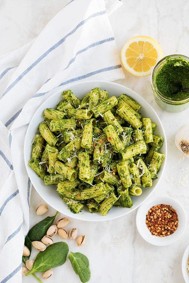 pistachio-and-spinach-pesto-pasta