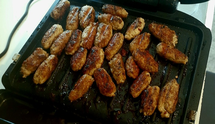 chicken-and-sage-breakfast-sausage
