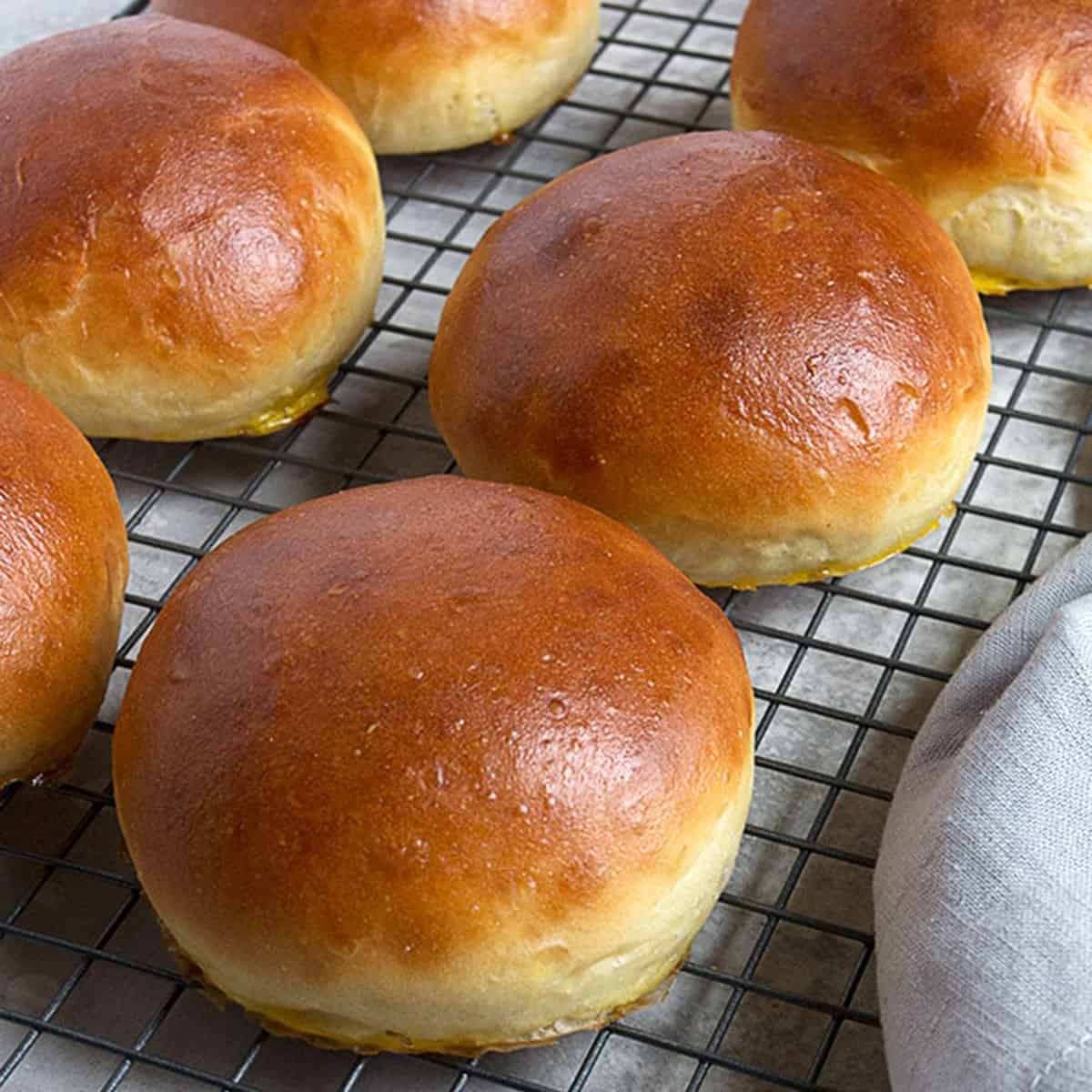 bread-machine-buns